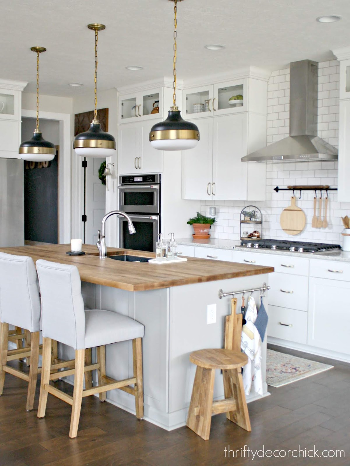 $100 Kitchen Island Transformation | Thrifty Decor Chick | Thrifty Diy ... in White kitchen islands that transform ordinary spaces into extraordinary ones