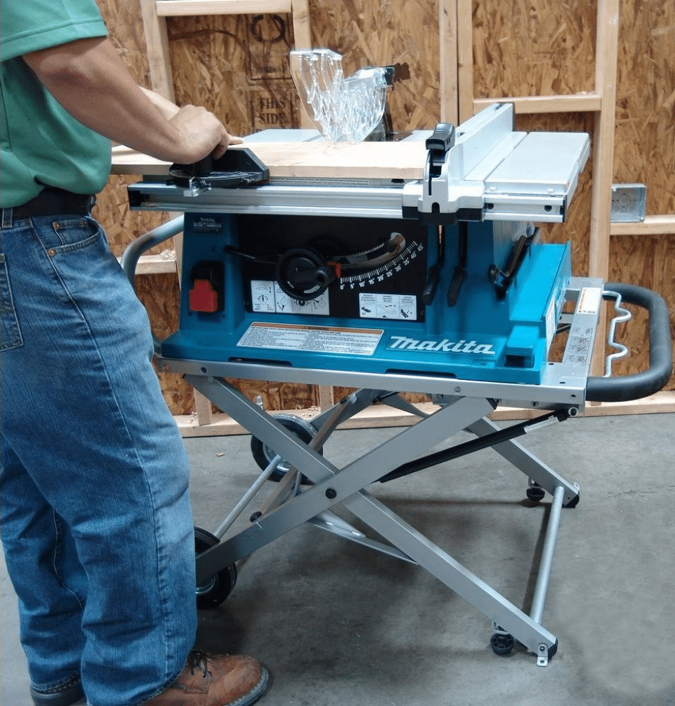 Essential features to look for when buying a portable table saw for home workshops