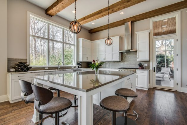 17 Stunning Eat-In Kitchens That Will Inspire You For Sure for