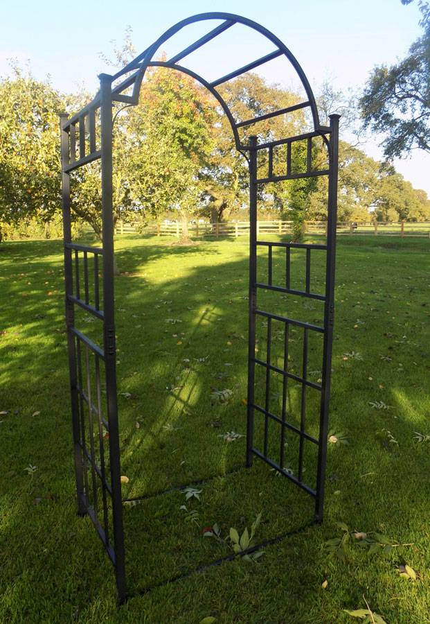 21 Black Metal Garden Arch Ideas You Should Look | Sharonsable in