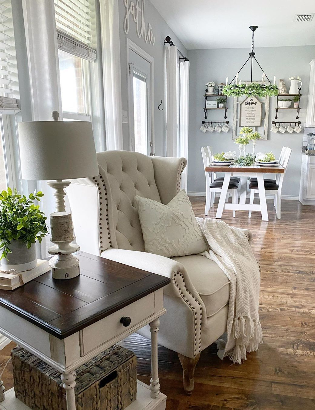 Creating Warmth in Modern Homes with Classic Country Farmhouse Arm Chair Styles