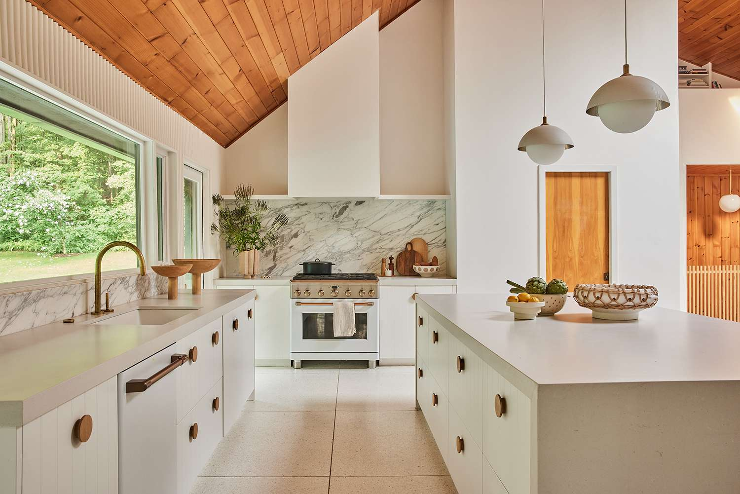 39 Minimalist Kitchens With Maximum Style pertaining to Small Kitchen, Big Impact Mastering Minimalism for Culinary Bliss