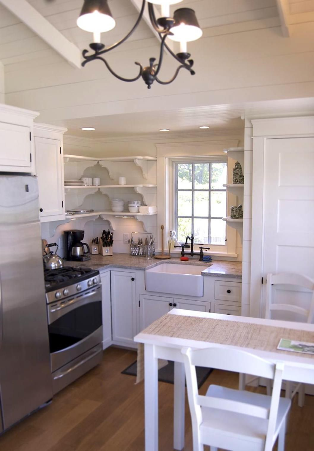 Simplifying the Dream Understanding the 8 Elements of a Cottage Kitchen