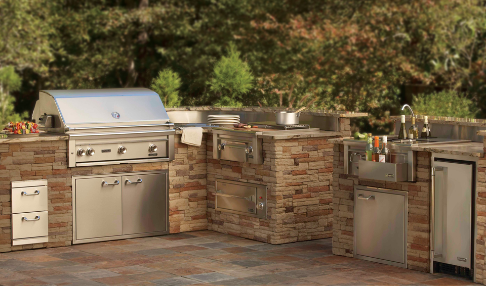 Designing an Outdoor Kitchen on a Budget Smart Strategies and Affordable Options