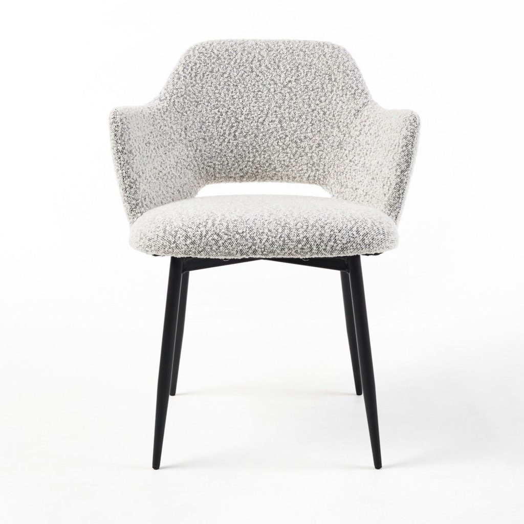 Exploring the Durability and Style of Carlisle Dining Chairs Featuring Performance Fabric