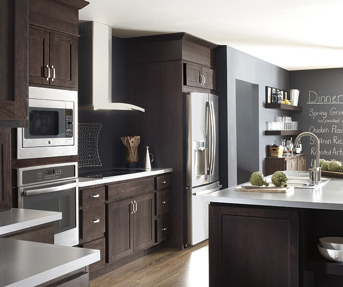 Unlocking Drama The Art of Dark Finishes in Modern Kitchens