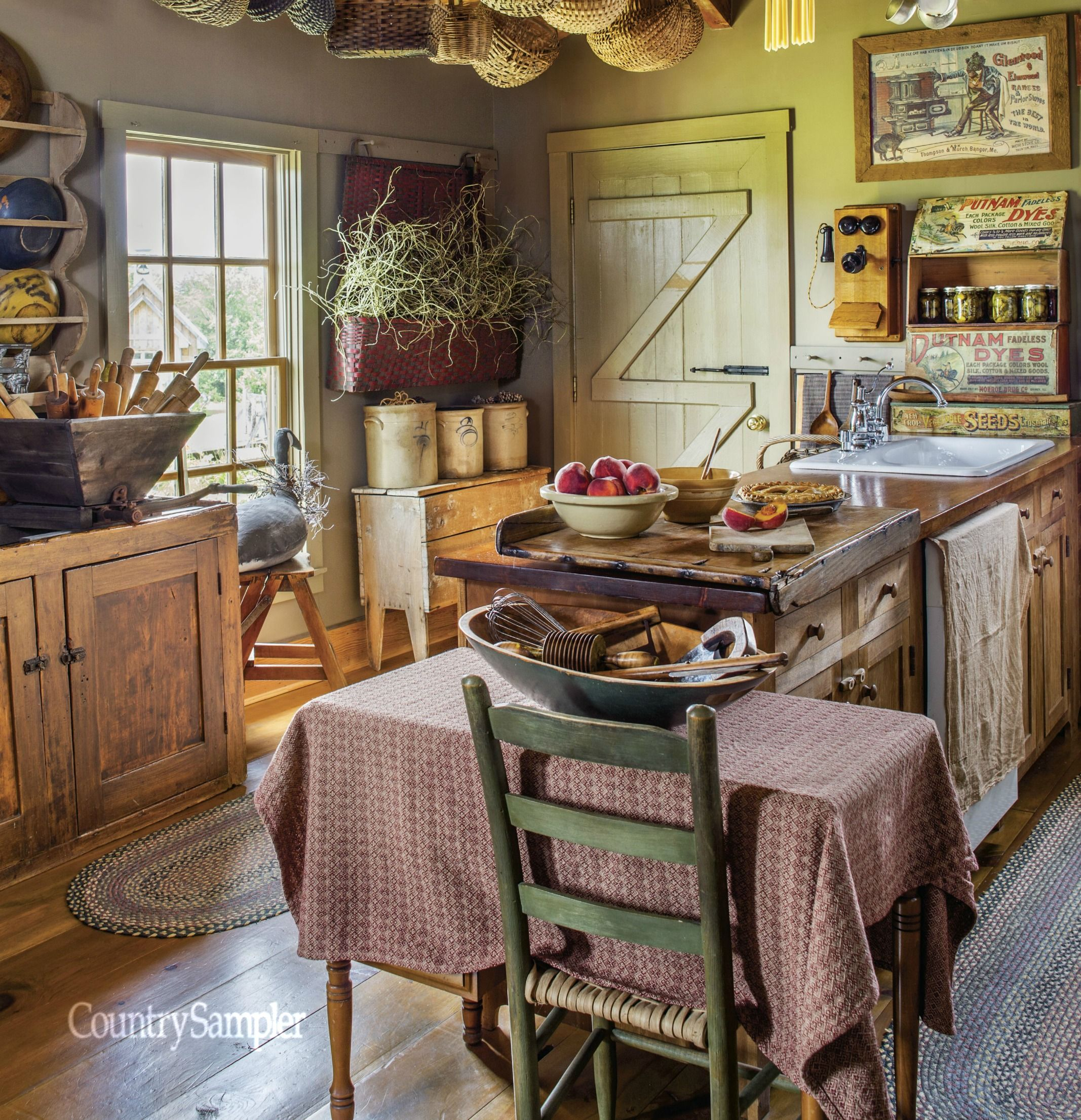 Creating a Cozy Kitchen A Dozen Vintage Decor Ideas