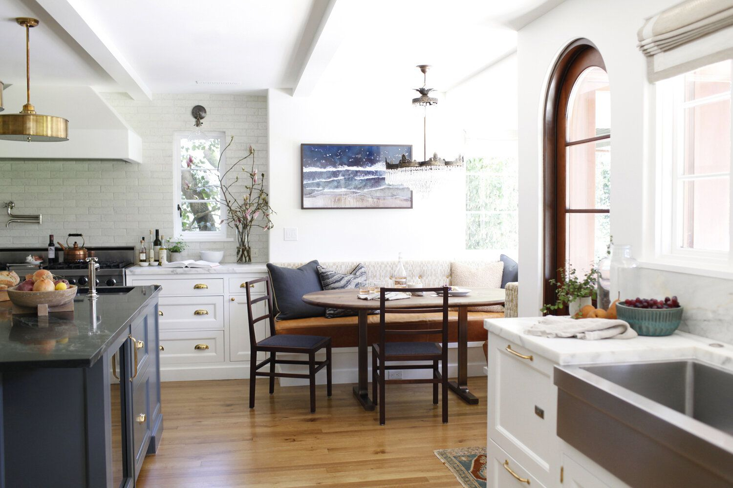 Kitchen Island With Seating For Special Moments for Crafting the Perfect Atmosphere for Eat-In Kitchens