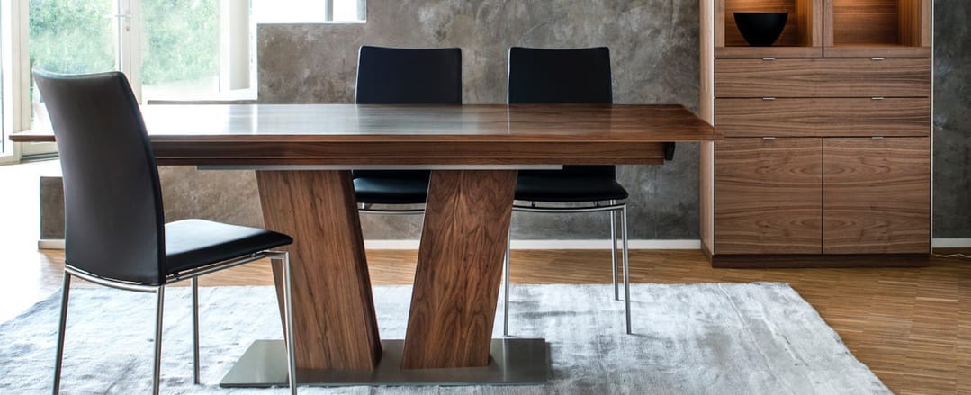 Exploring the design philosophy of the Skovby #825 dining chair