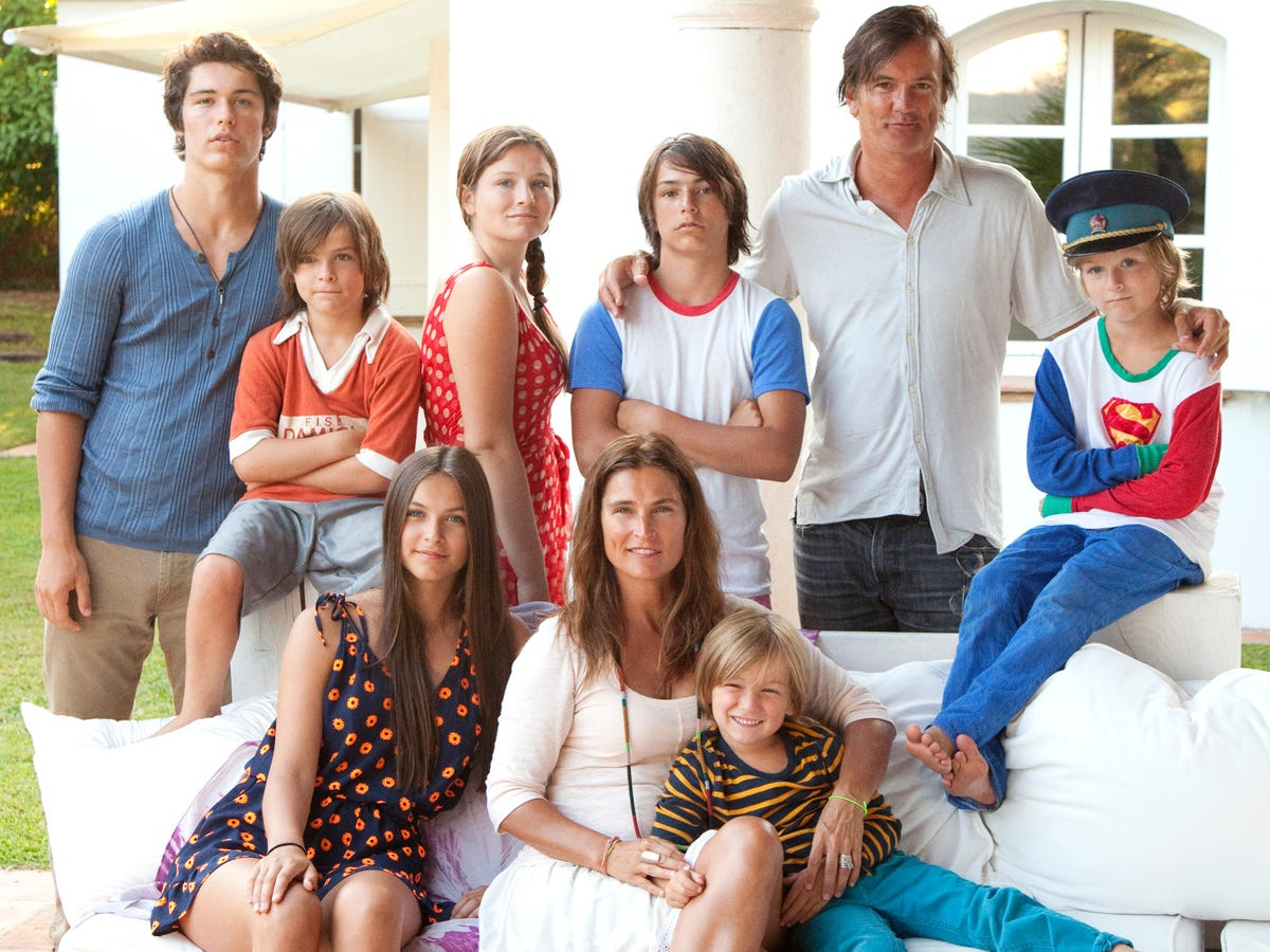 Meet The Diy-Obsessed Novogratz Family — With Seven Kids - Business Insider regarding Novogratz - Grid